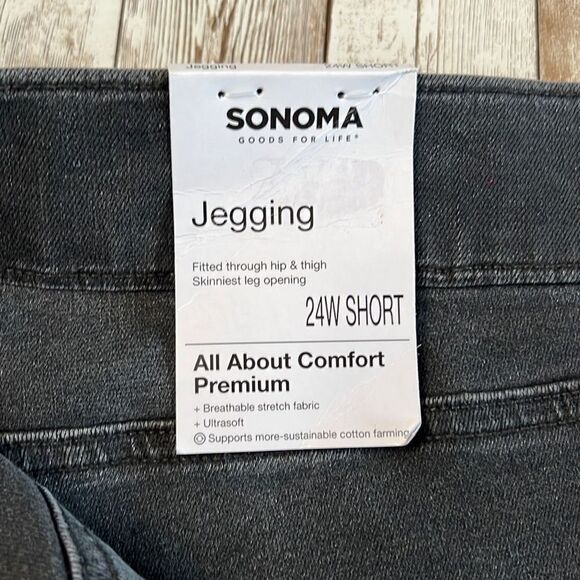 Mid-Rise Jeggings Breathable Stretch Raw Hem 24W SHORT Comfortable Black NWT - Picture 4 of 16